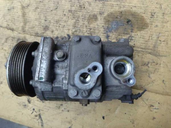 COMPRESSEUR DE CLIMATISATION VAG - Vue 2